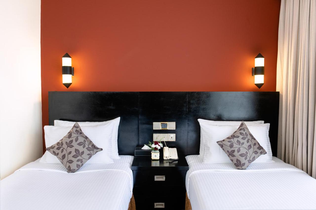 Hotel Pearl Grand By Rathna 4*
