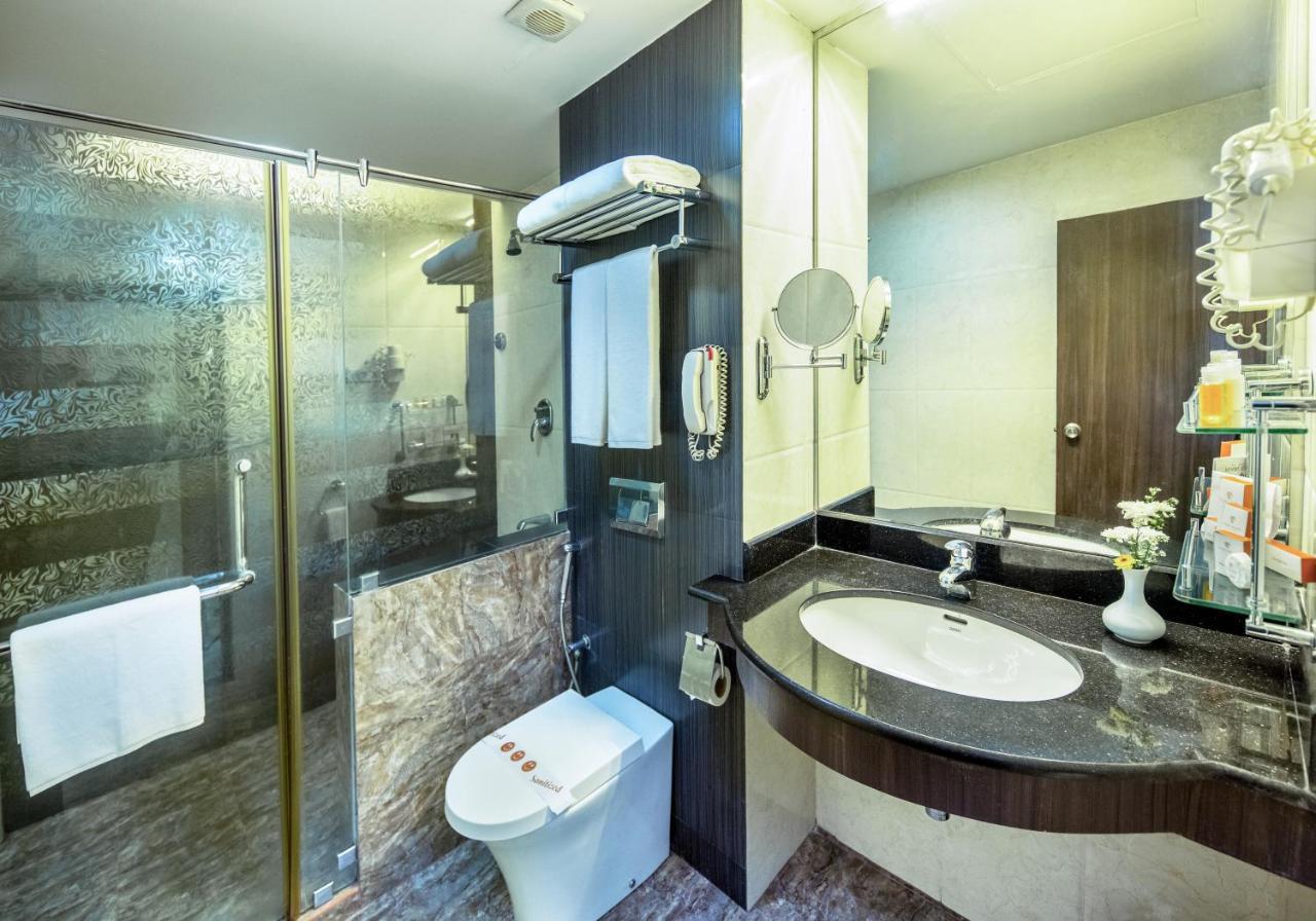 Готель Pearl Grand By Rathna 4*