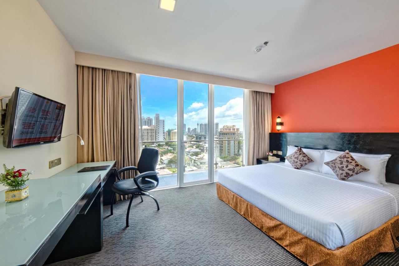 Pearl Grand By Rathna 4* Коломбо